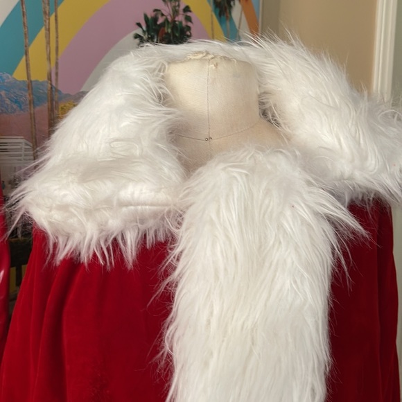 As worn in Trisha’s COZY Music Video - Picture 6 of 12